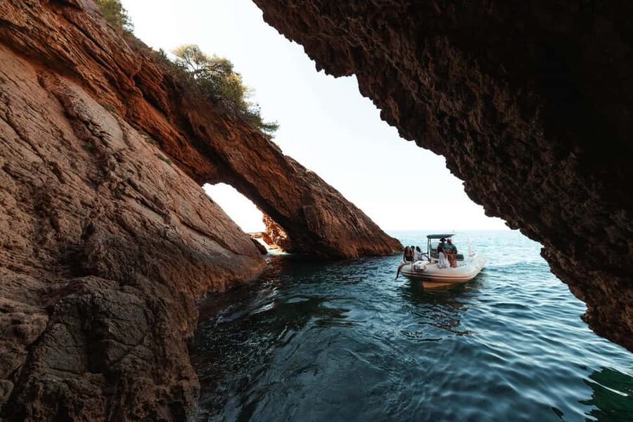 Marseille: Côte Bleue Calanques Boat Tour with Swimming - Méjean and its marine cave