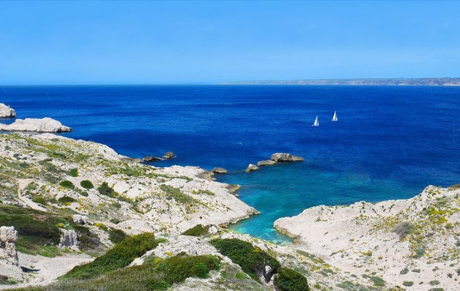 Marseille: Frioul Calanques Sailing Trip - Setting out from the Mucem dock