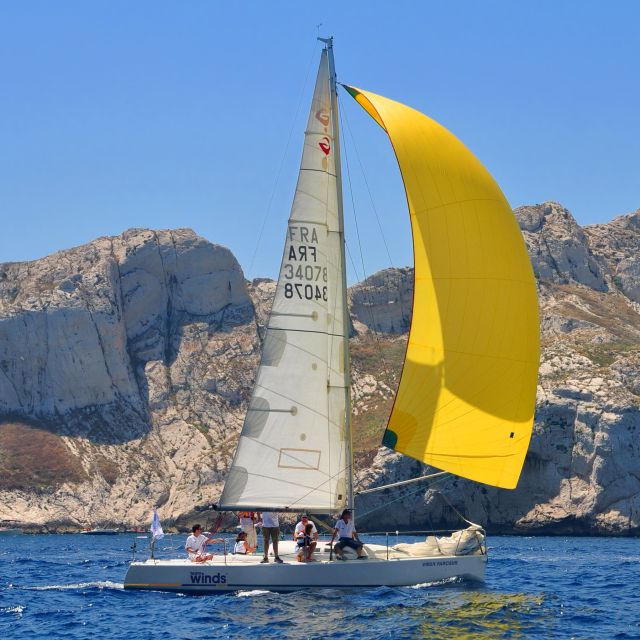 Marseille: Frioul Calanques Sailing Trip - Sailing toward the Frioul Islands