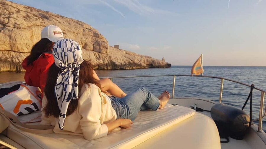 Marseille: Sunset Boat Cruise with Buffet and Organic Wine - Leaving the Old Port for Frioul