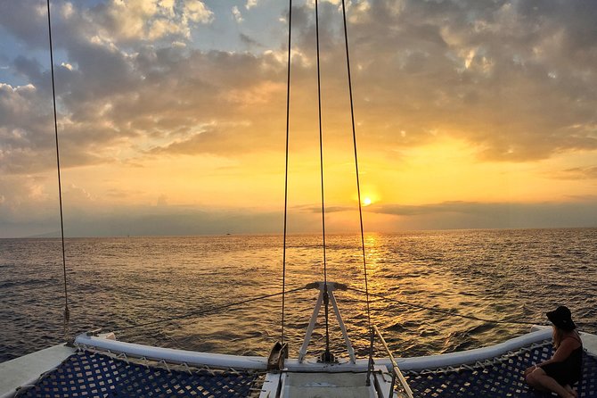 Maui: Original Sunset Cruise with Open Bar from Ka’anapali Beach - Service makes the two hours work