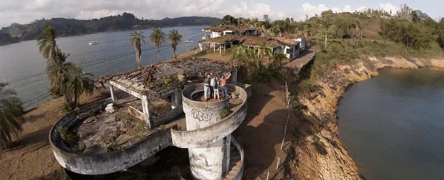 Medellin: Guatapé Day Trip & Boat to Pablo Escobar's Estate - A full day from El Poblado to the Guatapé Reservoir