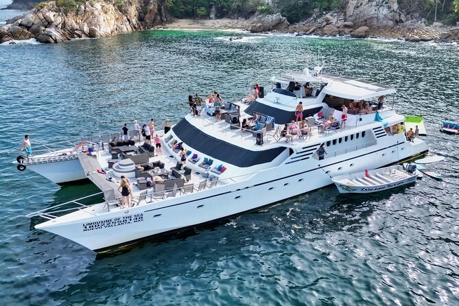 Mega Yacht ALL INCLUSIVE Yelapa Waterfall & Snorkeling Adventure - Lunch arrives fresh from the beach kitchen