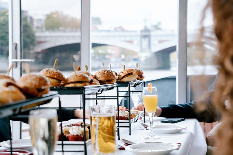 Melbourne: 2-Hour Bottomless Brunch Cruise - Key points at a glance