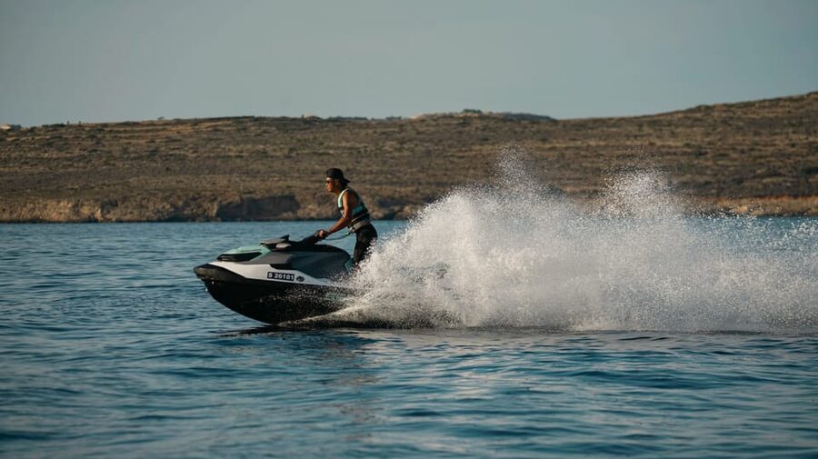 Mellieha: Jet Ski Rental with Safety Boat - Starting at the Labranda Hotel in Mellieha