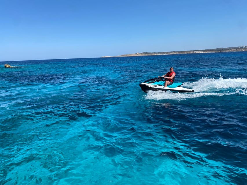 Mellieha: Jet Ski Rental with Safety Boat - Setting out between Malta and Comino