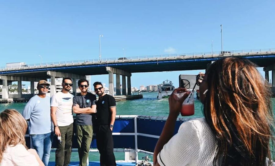 Miami: Biscayne Bay Millionaire's Homes Sightseeing Cruise - Fisher Island, South Beach, and the Port of Miami