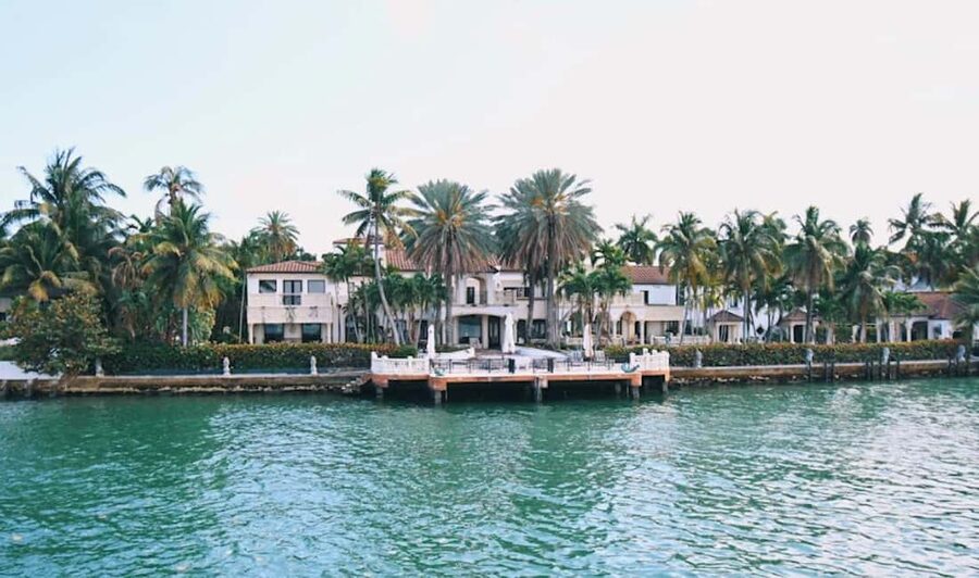 Miami: Biscayne Bay Millionaire's Homes Sightseeing Cruise - Why the $20 price works