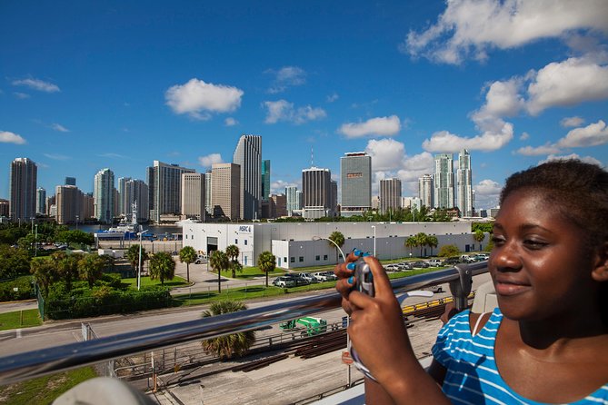 Miami: Hop-on Hop-off Tour + Cruise & Free 1-Hour Bike Rental - Stops 4 and 5: Mid-Beach and North Beach
