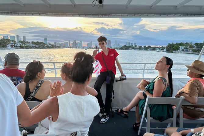 Miami Skyline Boat Cruise Past Millionaire's Homes Optional Stop - The return to Bayside Marketplace