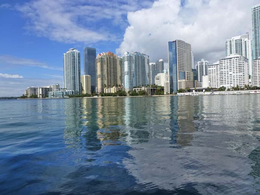Miami Skyline Cruise of Millionaire Homes - Downtown Miami and Brickell from Biscayne Bay