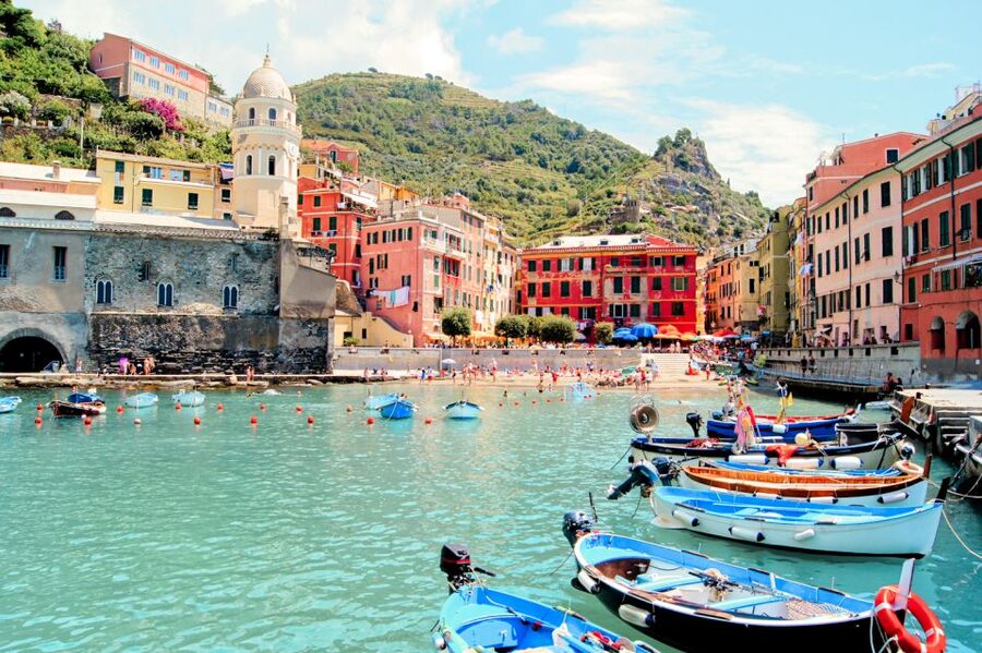 Milan: Cinque Terre Full-Day Guided Trip With Cruise - Who will get the most from this tour