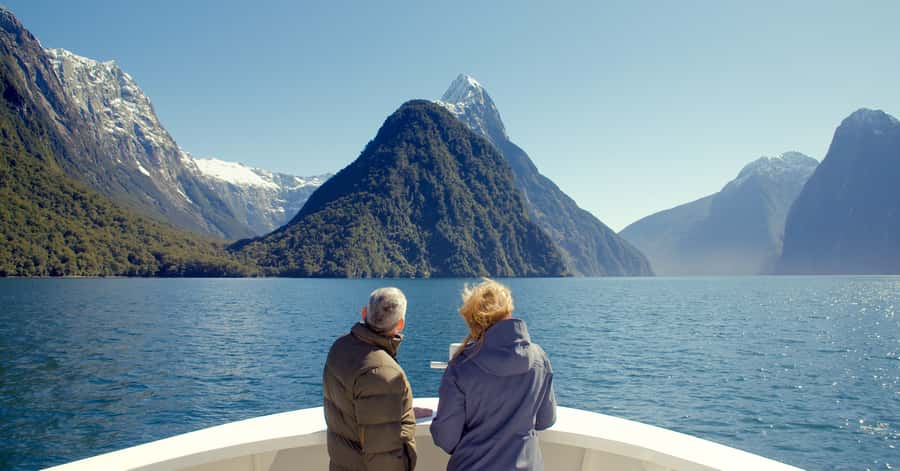 Milford Sound: Boutique Small-Boat Cruise - Seals, dolphins, and the changing weather