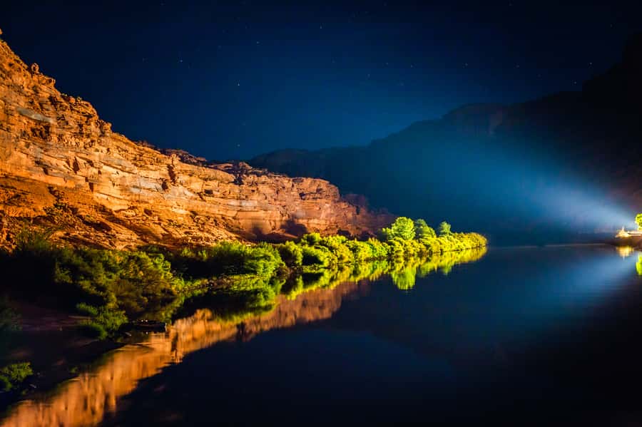 Moab: Colorado River Dinner Cruise with Music and Light Show - Key points to know before booking