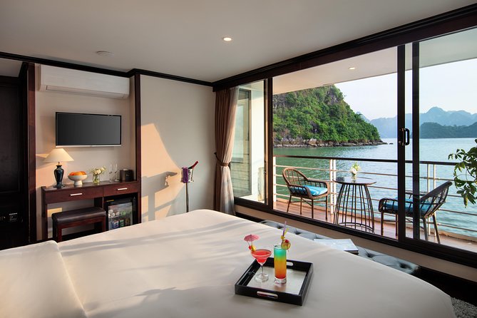Mon Chéri Cruise 5 star: Unique 2 Days Tuan Chau - Halong bay - Lan Ha Bay - Day two: sunrise, scenery, and a slower finish