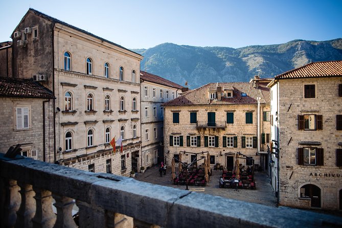 Montenegro Full-Day Trip from Dubrovnik with Optional Boat Trip - What the guides add, and where the tour can fall short