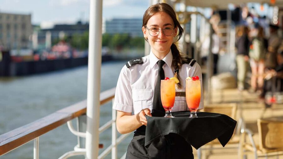 Montréal: Guided Sightseeing River Cruise - Is $36 good value?
