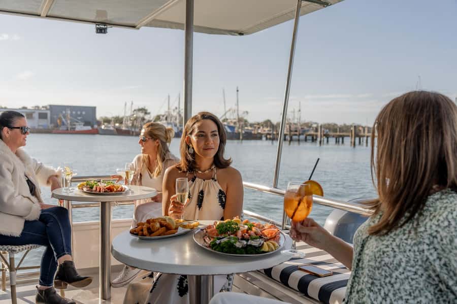 Mooloolaba: Seafood Lunch Cruise - What the commentary adds