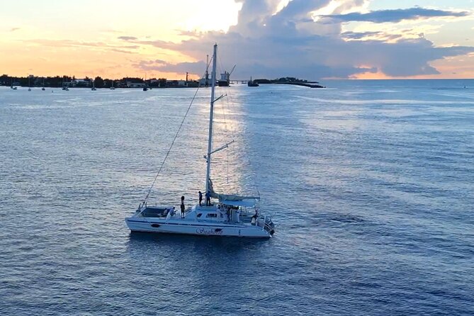 Nassau: Sunset Dinner Cruise - Key points to know before booking