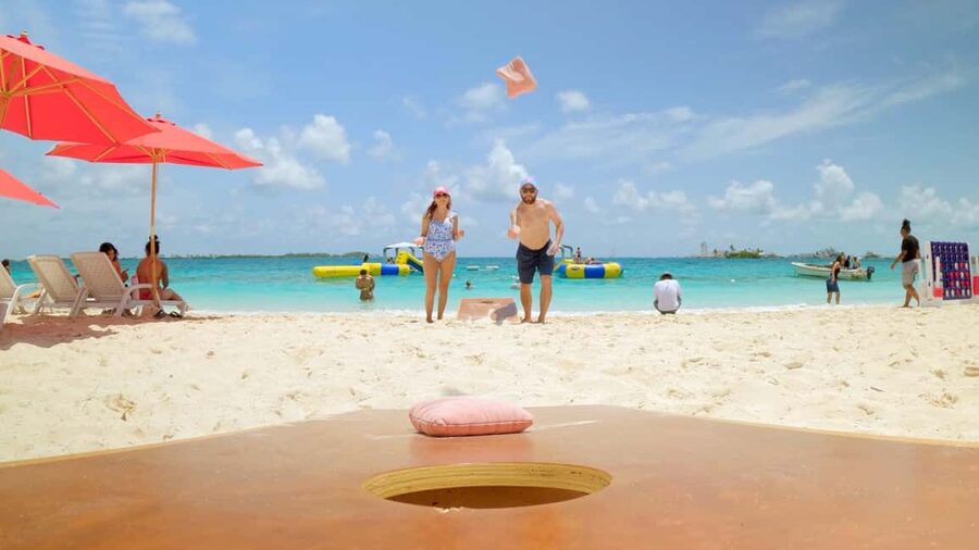 Nassau: Swimming Pigs, Snorkeling, Lunch, & Beach Boat Tour - Why this Nassau pig tour works so well