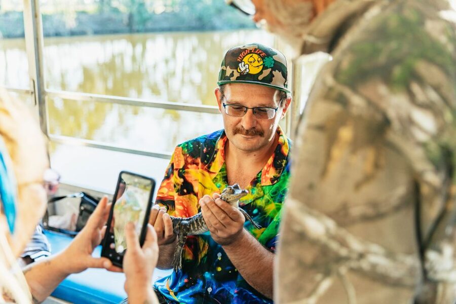 New Orleans: Guided Swamp Cruise by Tour Boat - A 100-minute ride through Jean Lafitte National Historical Park
