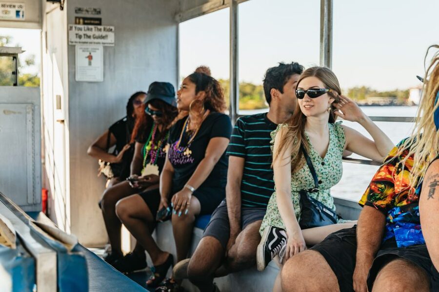 New Orleans: Guided Swamp Cruise by Tour Boat - Alligators, raccoons, birds, and the right season