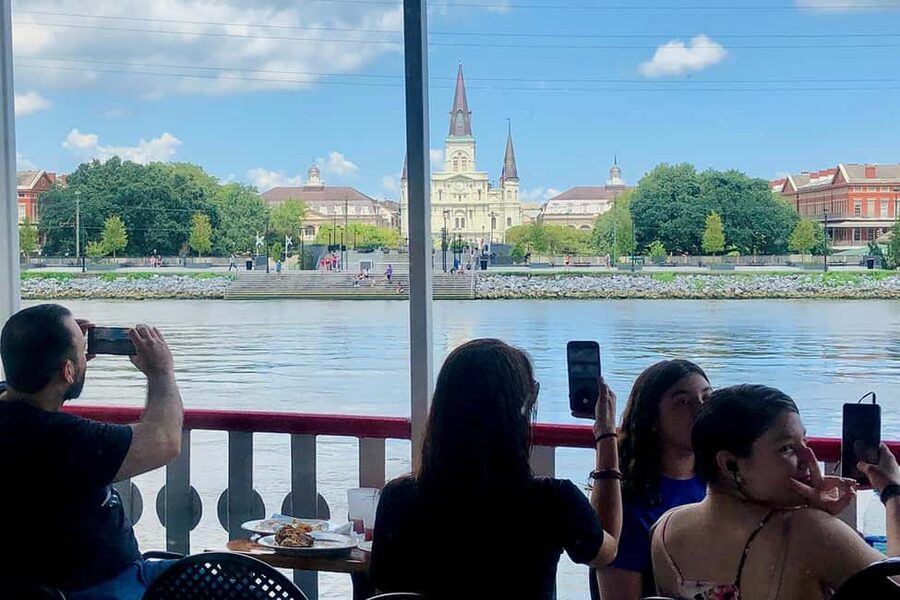 New Orleans: Sunday Steamboat Jazz Cruise + Optional Brunch - How the meal timing affects your day