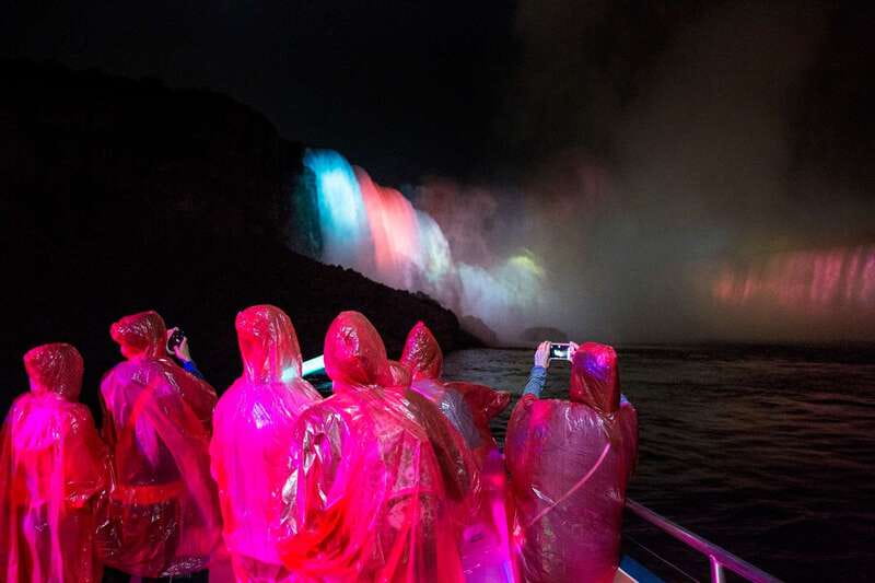 Niagara Falls, Canada: Evening Fireworks Cruise - The fireworks are the payoff