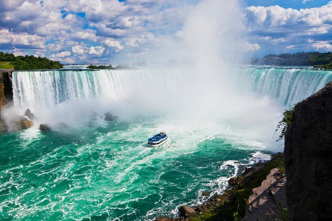 Niagara Falls Canadian Side Tour and Maid of the Mist Boat Ride Option - How the transportation and timing affect your day