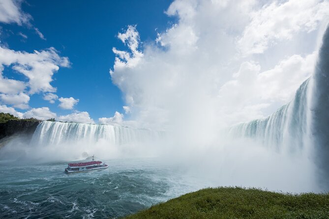 Niagara Falls from Toronto: Skip-the-Line Boat & Skylon Tower - Three hours around the main falls