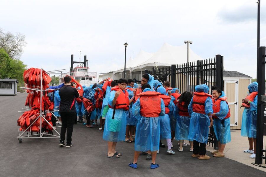 Niagara Falls, ON: Jet Boat Tour on Niagara River - Who will enjoy this ride most?