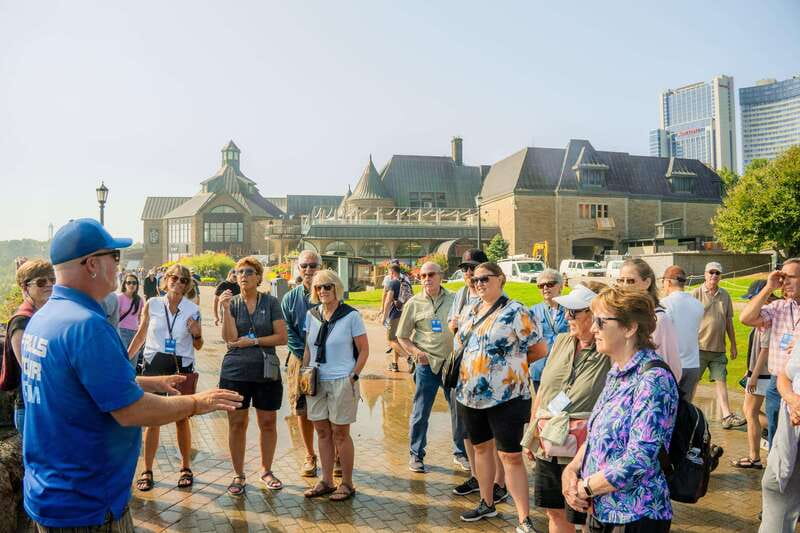 Niagara Falls Tour: Boat Ride, Journey Behind Falls and more - Why this Niagara Falls tour works well