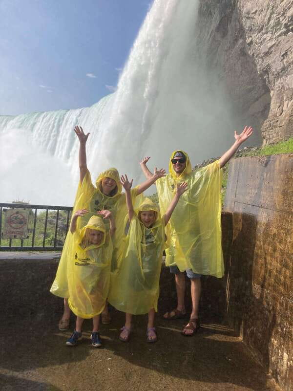 Niagara Falls Tour: Boat Ride, Journey Behind Falls and more - Timing, weather, and what to bring