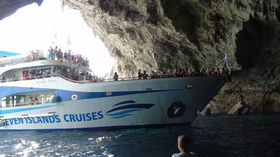 Nidri daily cruise in the Ionian with Makedonia Palace - Five swim stops, or three?