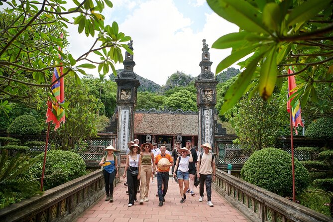 Ninh Binh Day Trip: Hoa Lu-Trang An/Tam Coc-Mua Cave-Cycling-Boat - What this $43 Ninh Binh day trip includes