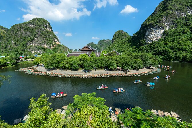 Ninh Binh Day Trip: Hoa Lu-Trang An/Tam Coc-Mua Cave-Cycling-Boat - The guide can shape the whole day