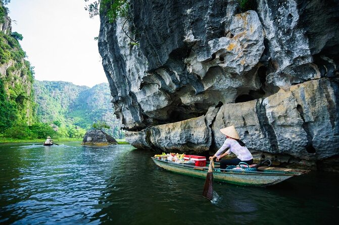 Ninh Binh Full-Day Tour from Hanoi to Hoa Lu, Tam Coc & Mua Cave Via Boat & Bike - Hoa Lu and the temples of Vietnam’s first capital
