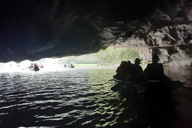 Ninh Binh Full-Day Tour from Hanoi to Hoa Lu, Tam Coc & Mua Cave Via Boat & Bike - What the schedule feels like in practice