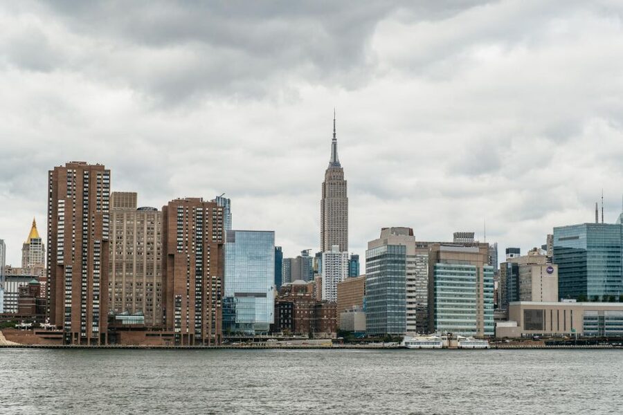 NYC: Around Manhattan Official NYC Architecture Cruise - Who Will Get the Most From This Cruise