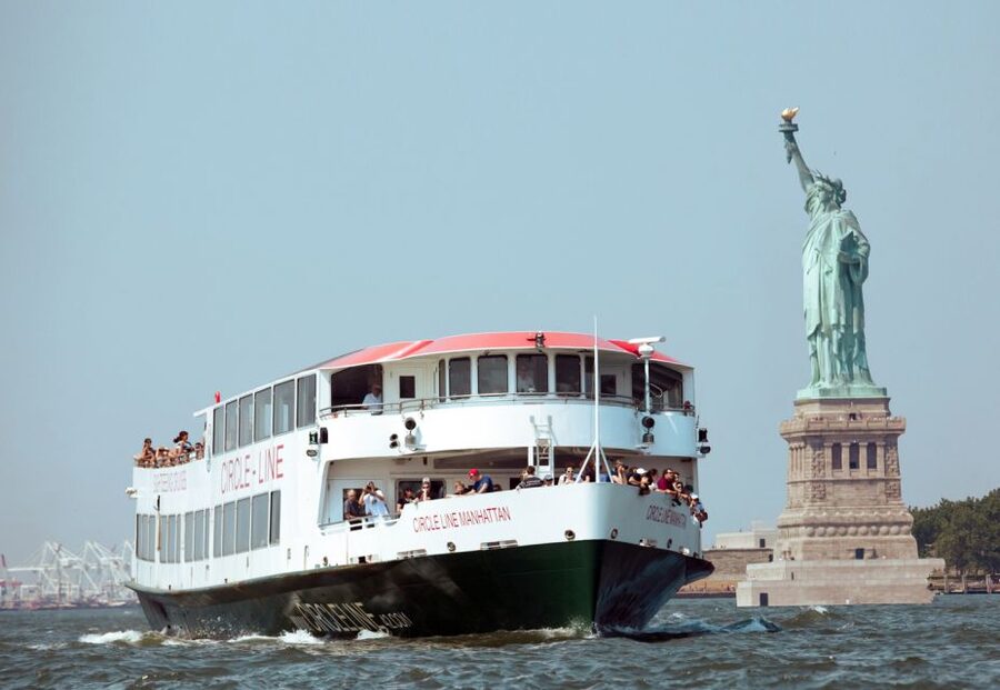 NYC: Circle Line 1.5-Hr Landmarks Skip-The-Box-Office Cruise - What the 90-minute route gives you
