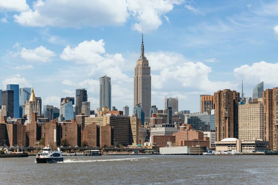 NYC: Circle Line 1.5-Hr Landmarks Skip-The-Box-Office Cruise - Lower Manhattan, One World Observatory, and the Battery