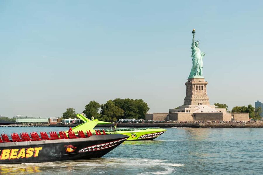NYC: Circle Line "The Beast" Midtown/Downtown Speedboat Ride - One World Trade Center from the water