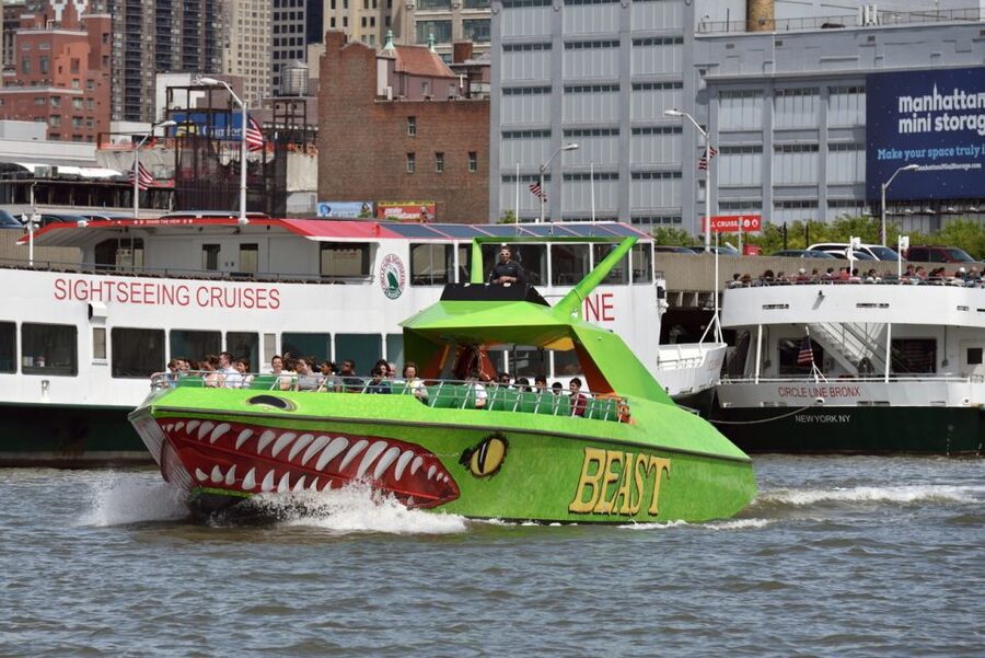 NYC: Circle Line "The Beast" Midtown/Downtown Speedboat Ride - Music, narration, and the crew