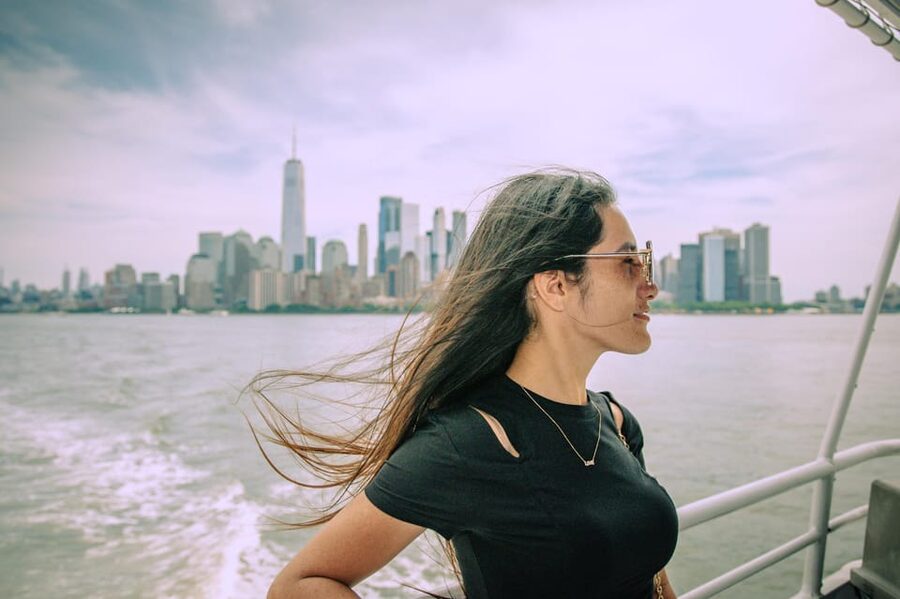 NYC: Starship Landmark 90 Minute Sightseeing Cruise - South Street Seaport and Lower Manhattan from the water