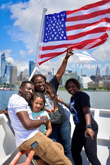 NYC: Starship Landmark 90 Minute Sightseeing Cruise - The boat itself: comfort, sound, and seating