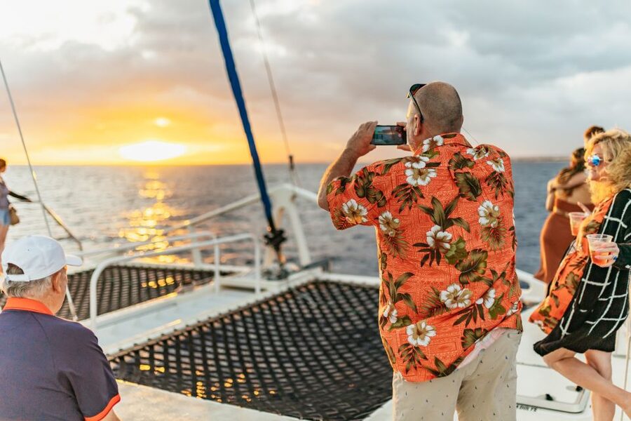 Oahu: Waikiki Sunset Catamaran Cocktail Cruise - Key things to know before booking