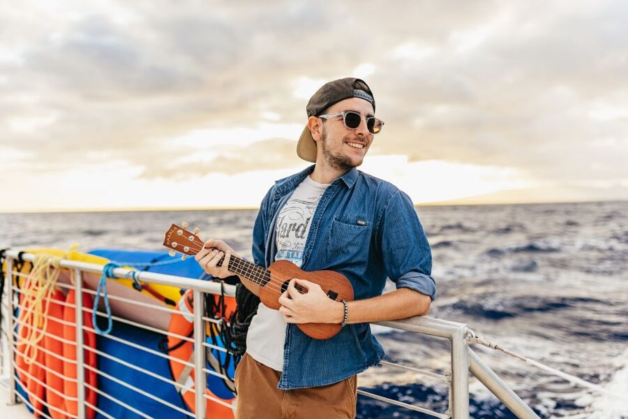 Oahu: Waikiki Sunset Catamaran Cocktail Cruise - Booking tips that make the evening easier