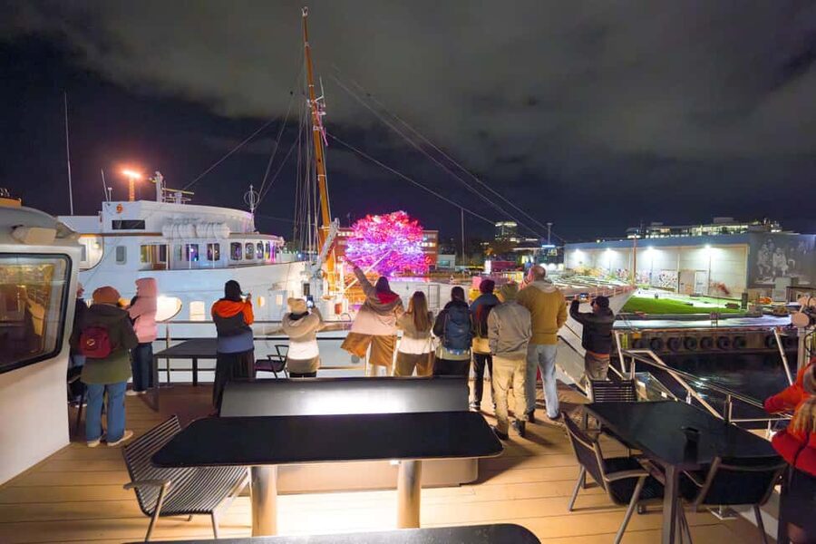 Oslo: 3-Course Dinner & Live Music Cruise on the Oslofjord - Drinks, service, and the final bill