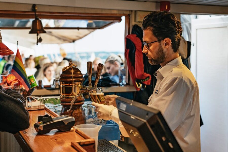 Oslo: Fjord Evening Cruise with Shrimp Buffet - Practical tips for a better seat and warmer ride