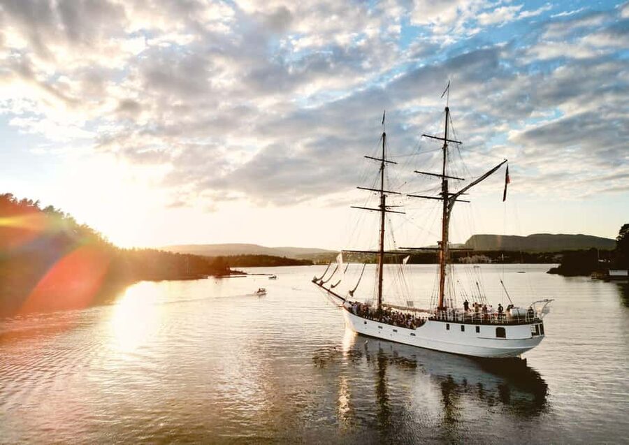 Oslo: Oslofjord Fjord-Style Dinner Cruise - What the dinner really includes